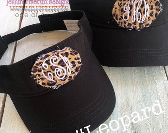 Visera con monograma bordado, visera solar con monograma de estampado animal, regalo para ella