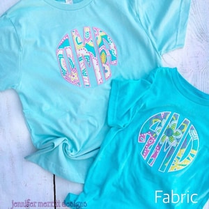 Chemise fille avec monogramme, chemise personnalisée fille, t-shirt fille, cadeau pour fille, cadeau d’anniversaire pour fille