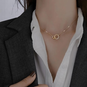 Choker Women Eternity Necklace by Caitlyn Minimalist • Interlocking Circle Necklace • Dainty Diamond Jewelry • Best Friend Gift