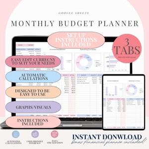 Op de afbeelding: Een digitale maandelijkse budgetplanner weergegeven op een laptop en tablet. De planner heeft een roze en blauw kleurenschema met tekstoverlays zoals "Automatische berekeningen" en "Eenvoudig valuta bewerken". De afbeelding bevat ook de tekst "Direct downloaden".