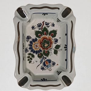 Vintage Delft Polychrome Ashtray – Handcrafted in Holland