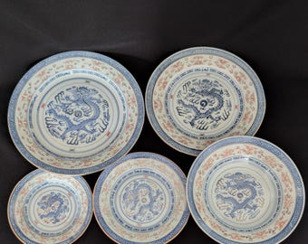 Platos de porcelana china antigua con diseño de granos de arroz