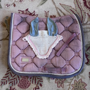 used! equestrian Stockholm saddle pad and ear-bonnet set. size horse