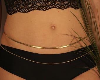 Celia | Midjekedja i guld | Maghalsband i 18 karat guld | Strandsmycken | Ormkedja | Present till henne