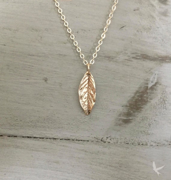 Small Golden Leaf Necklace Simple - Etsy