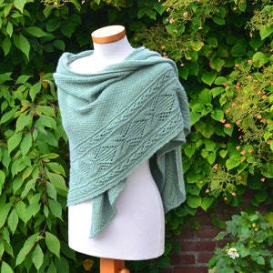 Knitted shawl pattern - FERNY, INSTANT DOWNLOAD, pdf