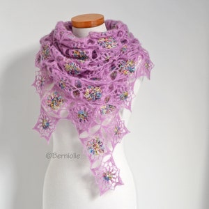 Crochet shawl pattern - VIOLETTA, lace crochet flower motifs triangle scarf lace wrap, INSTANT DOWNLOAD, pdf