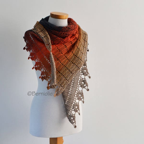 Crochet shawl pattern - LEELOO, lace crochet triangle scarf wrap, gradient, one piece, INSTANT DOWNLOAD, pdf