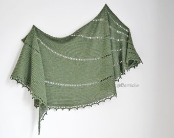 Crochet shawl pattern - MARIS, alpaca crochet wrap, green scarf, crescent shawl pattern, INSTANT DOWNLOAD, pdf