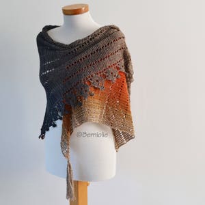 Crochet shawl pattern - LEELOO, lace crochet triangle scarf wrap, gradient, one piece, INSTANT DOWNLOAD, pdf