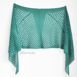 Crochet shawl pattern - HOLLY,  trapeze shaped wrap scarf, three triangles sewn together, INSTANT DOWNLOAD, pdf