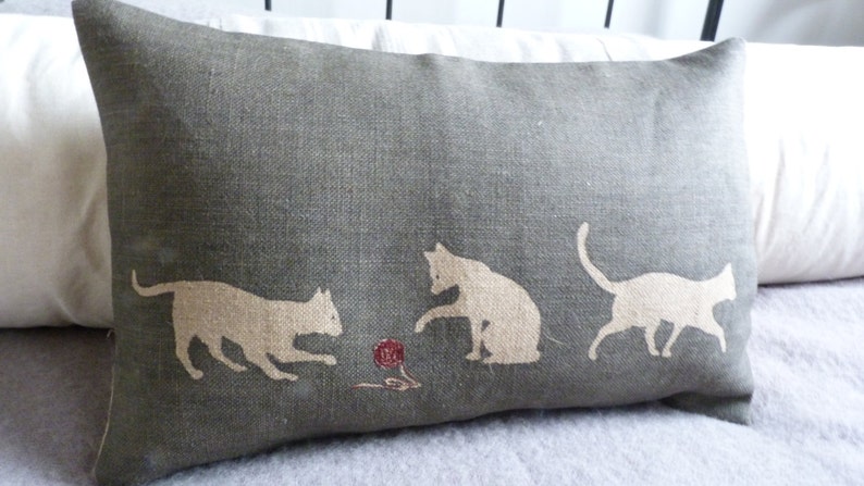 hand printed charcoal triple cat cushion cover