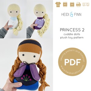 Könnte beinhalten: Drei Schnittmuster für Plüschpuppen werden gezeigt. Die Puppen haben blondes, hellbraunes und dunkelbraunes Haar. Die Puppen tragen blaue, lila und violette Kleider. Der Text "PRINCESS 2 cuddle dolls plush toy pattern" ist sichtbar.