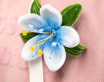 Handmade Fantasy Flower Brooch / Hair Clip / Hairpin – Soft Textured Floral Accessory, Magical Cosplay Jewelry Gift for Fantasy Lovers