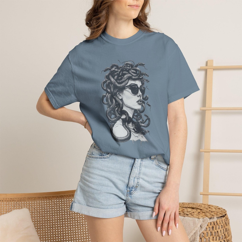 メデューサTシャツ Comfort Colors Tシャツ ギリシャ神話グラフィック ヴィンテージスタイル Blue Jean