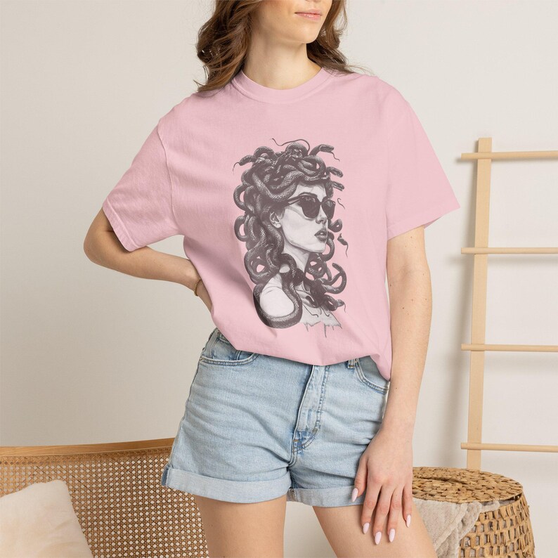 メデューサTシャツ Comfort Colors Tシャツ ギリシャ神話グラフィック ヴィンテージスタイル Blossom