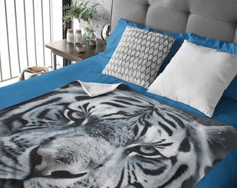 Tiger Print Blanket: Soft Polyester Throw, Jungle Home Decor
