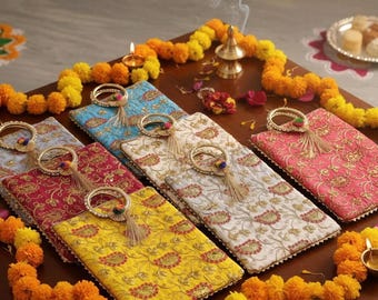 Packung mit 100 Stickerei Potli Geschenkbeutel Potli Taschen mit Griff Indische Potli Taschen Hochzeit favor Potli Taschen Ethnische Gastgeschenke Geschenk Pooja Geschenk