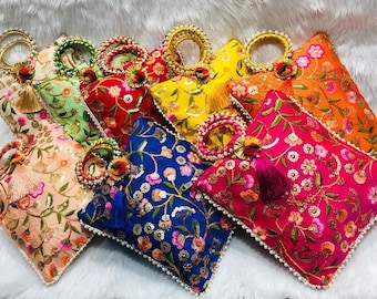 Paquete de 100 bolsas de regalo bordadas, bolsas de mano, regalos de boda indios, bolsas de regalo de devolución, regalos de fiesta, regalos de Diwali, regalos de devolución de pooja