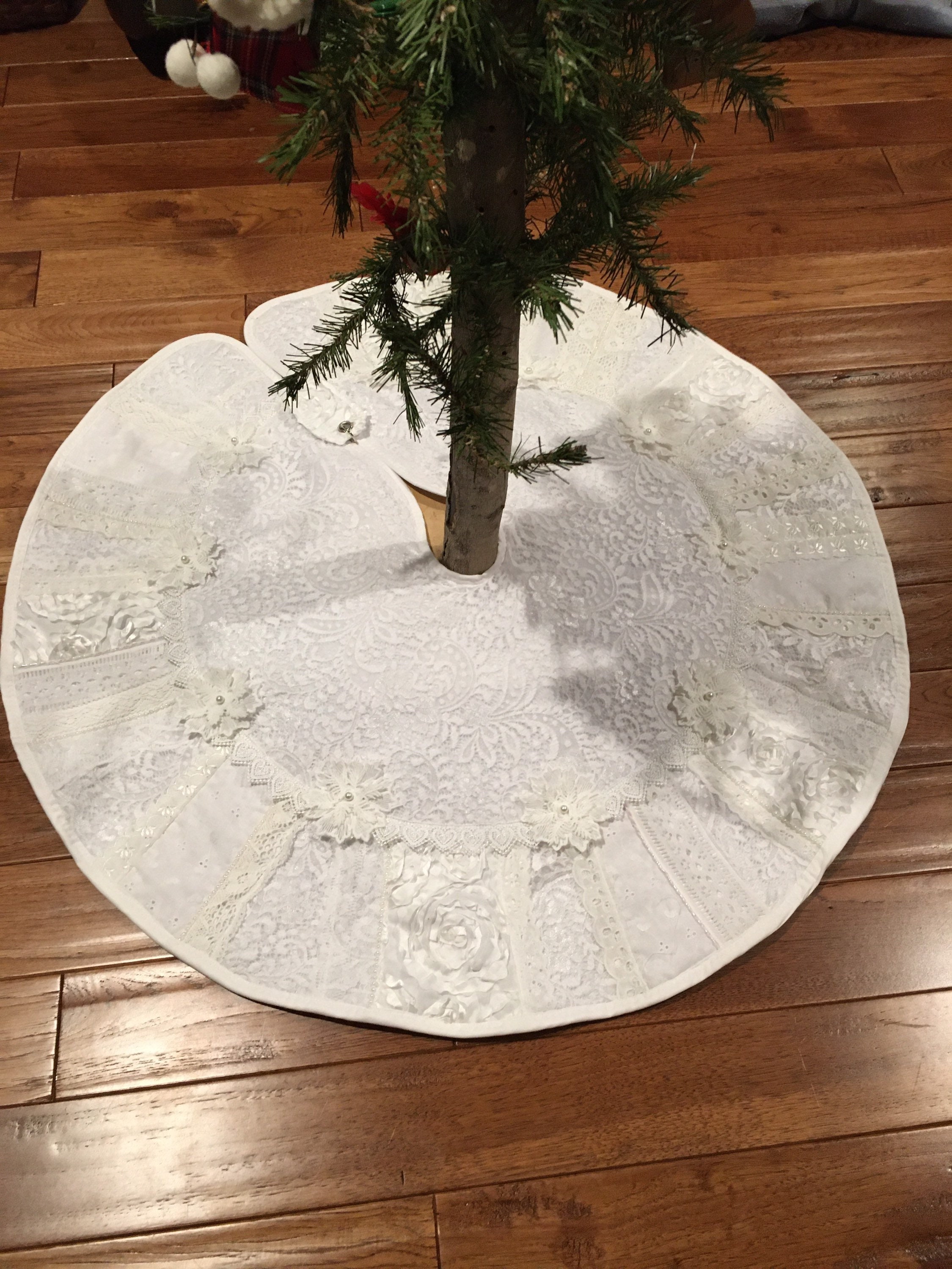 Lace Christmas Tree Skirt 