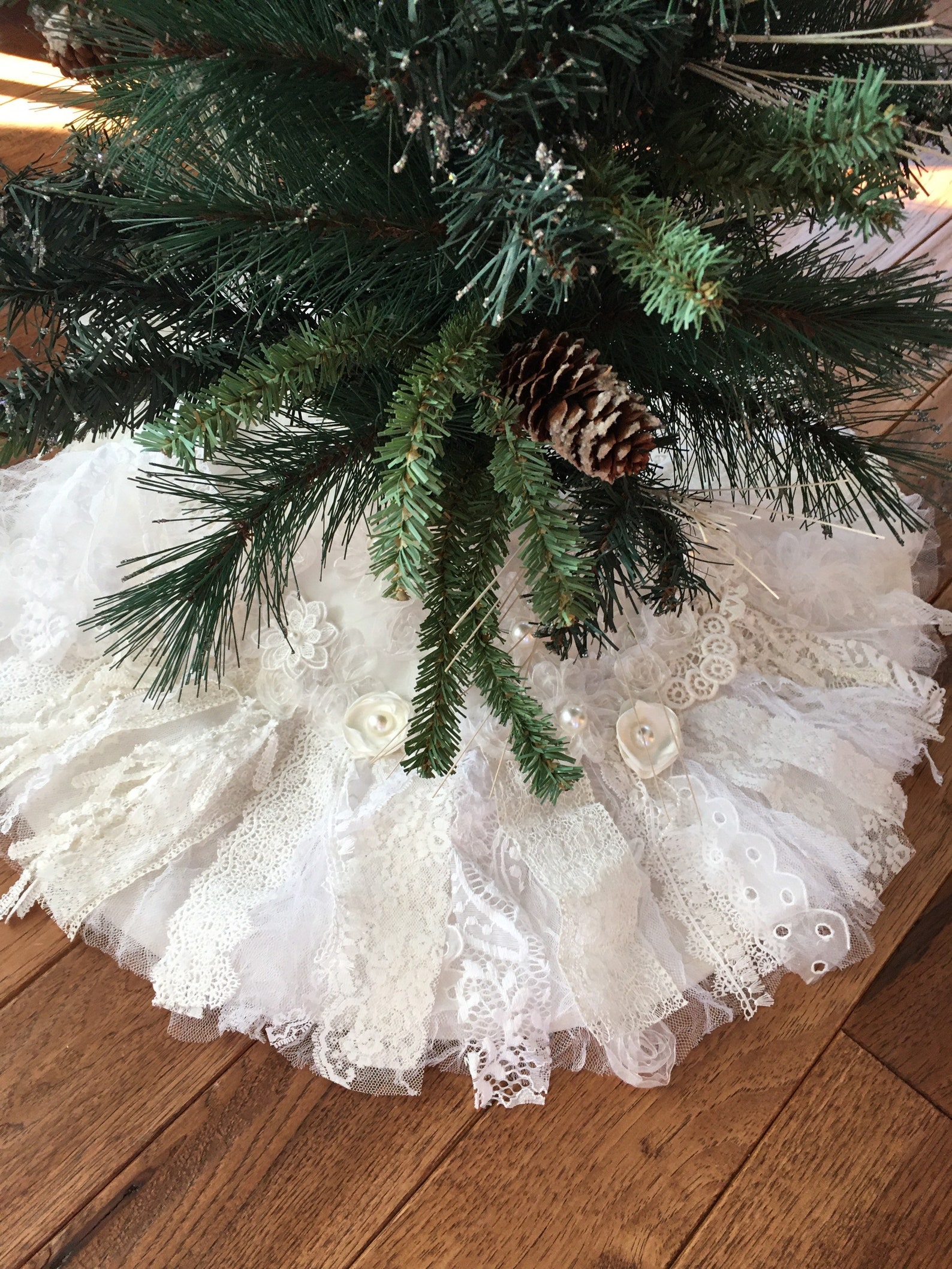 Shabby Chic Christmas Tree Skirt 