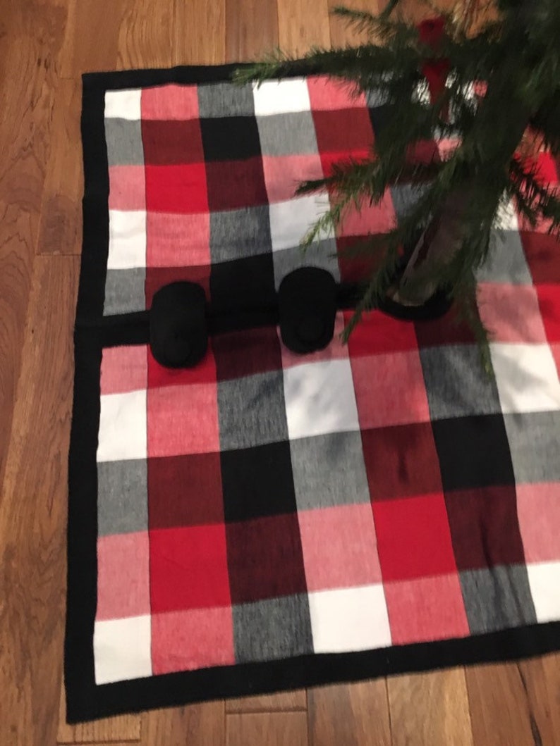 Square Buffalo Plaid Christmas Treeskirt