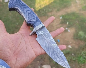 Handmade Damascus Steel Skinner Knife with included Leather cover