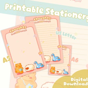 Puede incluir: Juego de papelería imprimible con blocs de notas rosas. Se muestra el texto "thoughts I can't bear to forget". Las ilustraciones incluyen un oso, una oveja y un dinosaurio. Tamaños: A5, A6 y US Letter.