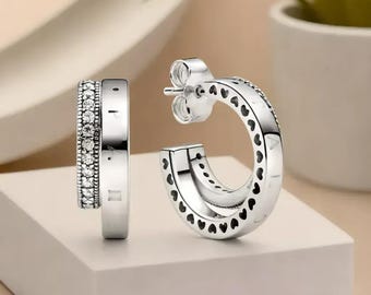 Pendientes de aro dobles de plata de ley con pavé: diseño con forma de corazón calado.