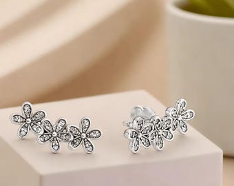 Pendientes de botón con triple flor Pendientes de botón con flores para uso diario Pendientes de margaritas plateadas Pendientes minimalistas