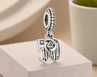 Charm de plata de ley para el 50 cumpleaños, con circonita cúbica.