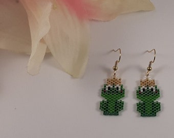 Beaded Frog Prince Earrings, Seed Bead Frog Earrings, Sitting Frog Earrings, Beaded Frogs