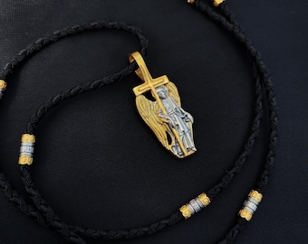 Cruz em prata de lei com cordão e detalhe em prata, banhada a ouro 24k, anjo, São Miguel.
