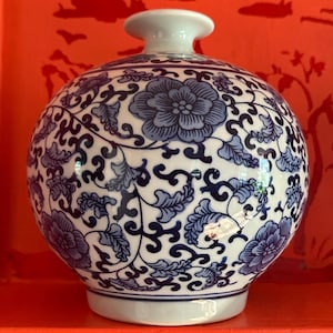 Vintage Blue and White Chinese Ceramic Vase