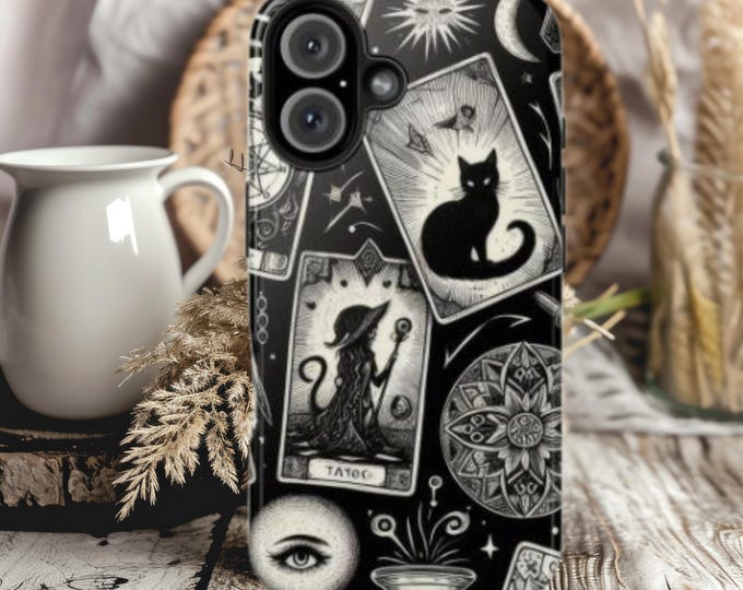 Black Cat Tarot Phone Case: Protective Feline Lover Design