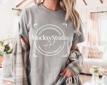 Comfort Colors C1717 Grey Shirt Mockup, CC1717 Grey T-Shirt Mockup, Graphic Tee Mockup, Grey Shirt Mockup, Woman Model Mockup, Digital