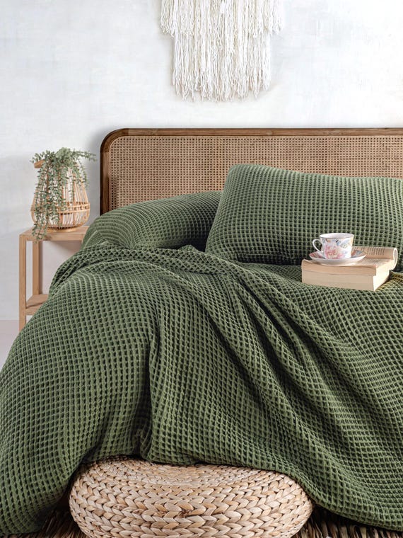 Organic Cotton Waffle Blanket: Soft King Bed Cover
