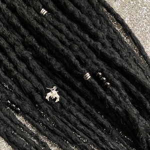 Synthetisch gehaakte dreadlocks Hairextensions Totaal zwart klonterige textuur Hypoallergeen Extra zacht en veilig