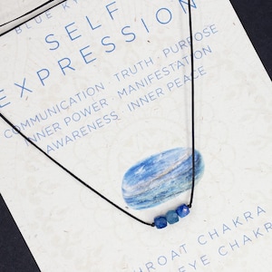 Kyanite choker necklace/Dainty elegant crystal necklace/Throat Chakra crystal jewelry/Spiritual gift/Blue kyanite jewelry/Throat choker/Yoga