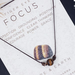 Tiger eye choker necklace/Crystal choker/Tiger eye crystal necklace/Gemstone choker/Cord necklace/Tiger eye cord choker/Simple choker/Beaded