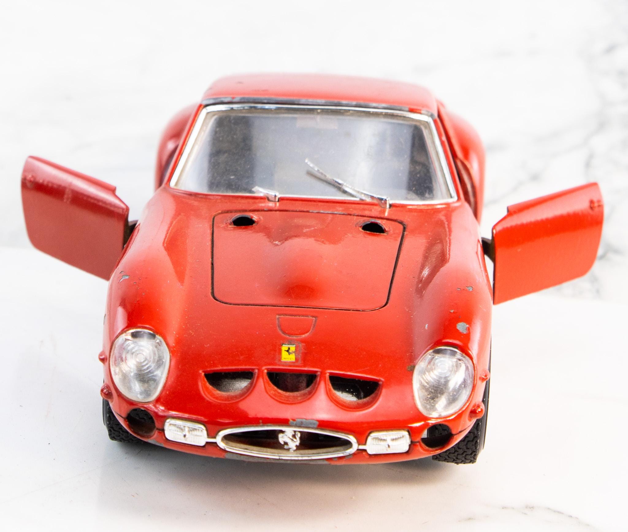Bburago Ferrari 250 GTO 1962 1:24 Diecast Red Made Italy AS-IS