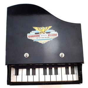 ヴィンテージ　天竜　ピアノ 椅子付き Antique toy piano - Etsy 日本