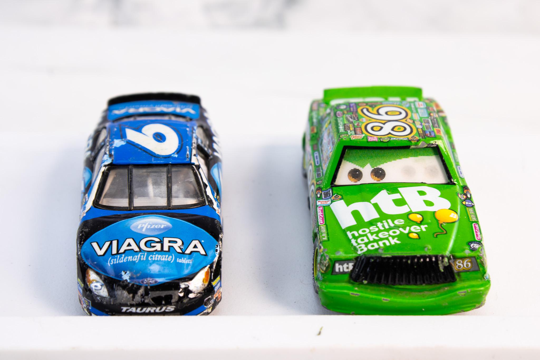 Ford NASCAR ミニカー VIAGRA il_fullxfull.8009915905_91zh.jpg