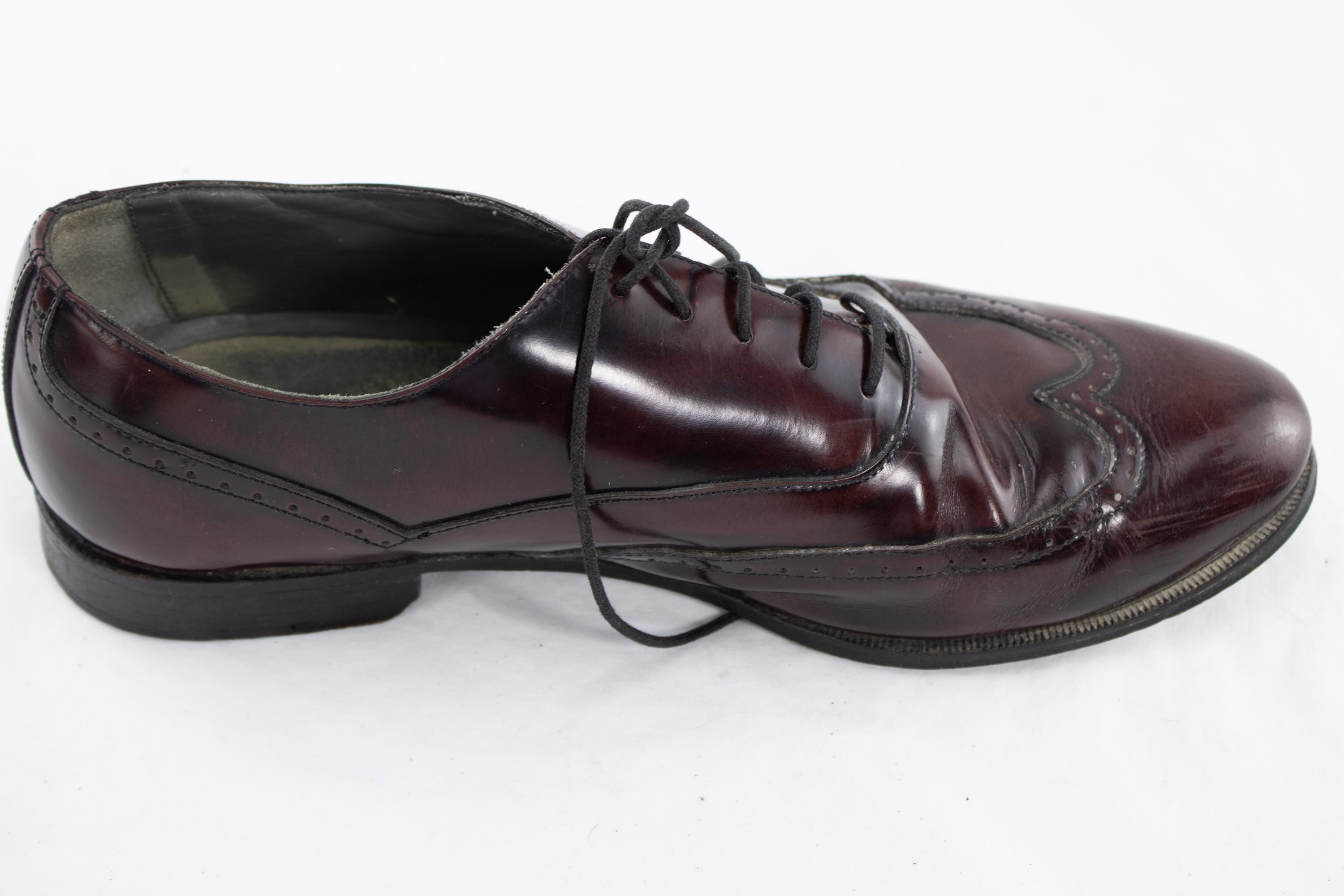 Vintage Thom McAn Men’s Burgundy Leather Wingtip Oxford Dress Shoes Size 9 Vintage Thom Mcan Burgundy Leather Oxford Wingtips | Men main image 3