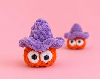 Crochet Pumpkin Keychain, Amigurumi Bag Charm, Fall Halloween Keyring