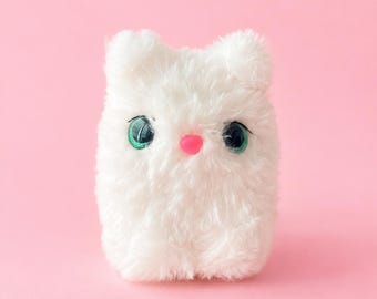 Crochet Cat Plush: Amigurumi Floofcat Stuffed Animal