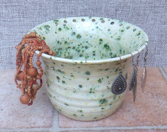 Jewellery earring bowl for organising and displaying your jewelry wheel thrown earthenware ceramic pottery handthrown handmade ready to ship