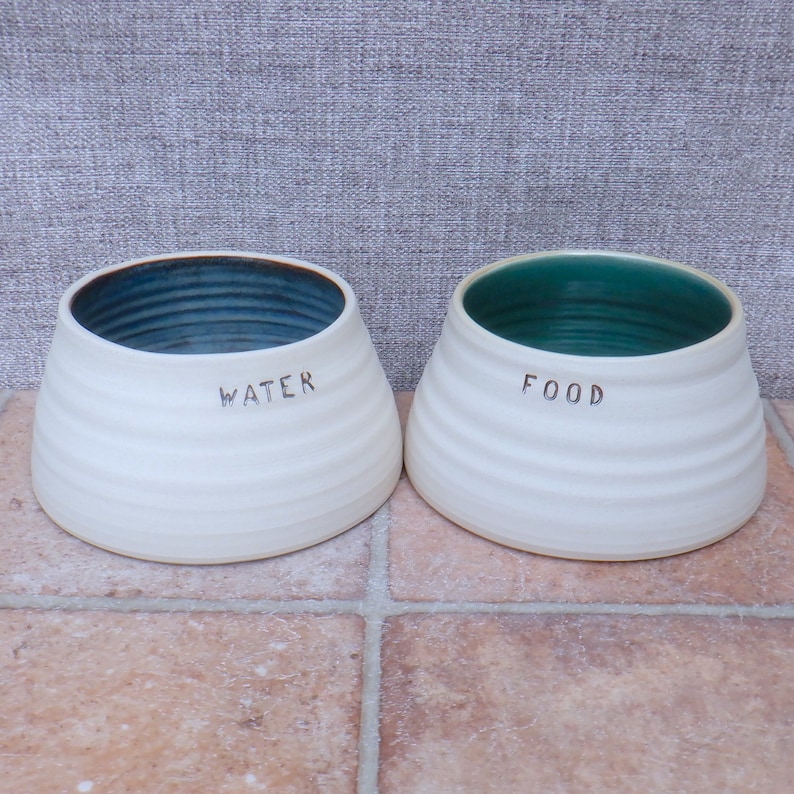 Pair of personalised large spaniel dog food and water bowls long eared ears dish hand thrown stoneware pottery wheelthrown ceramic handmade image 2