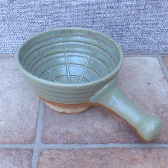 Large ceramic pot with lid kilned with milk 3 l