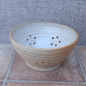 Hand thrown large berry bowl or colander in alabaster glaze stoneware ceramic handmade drainer